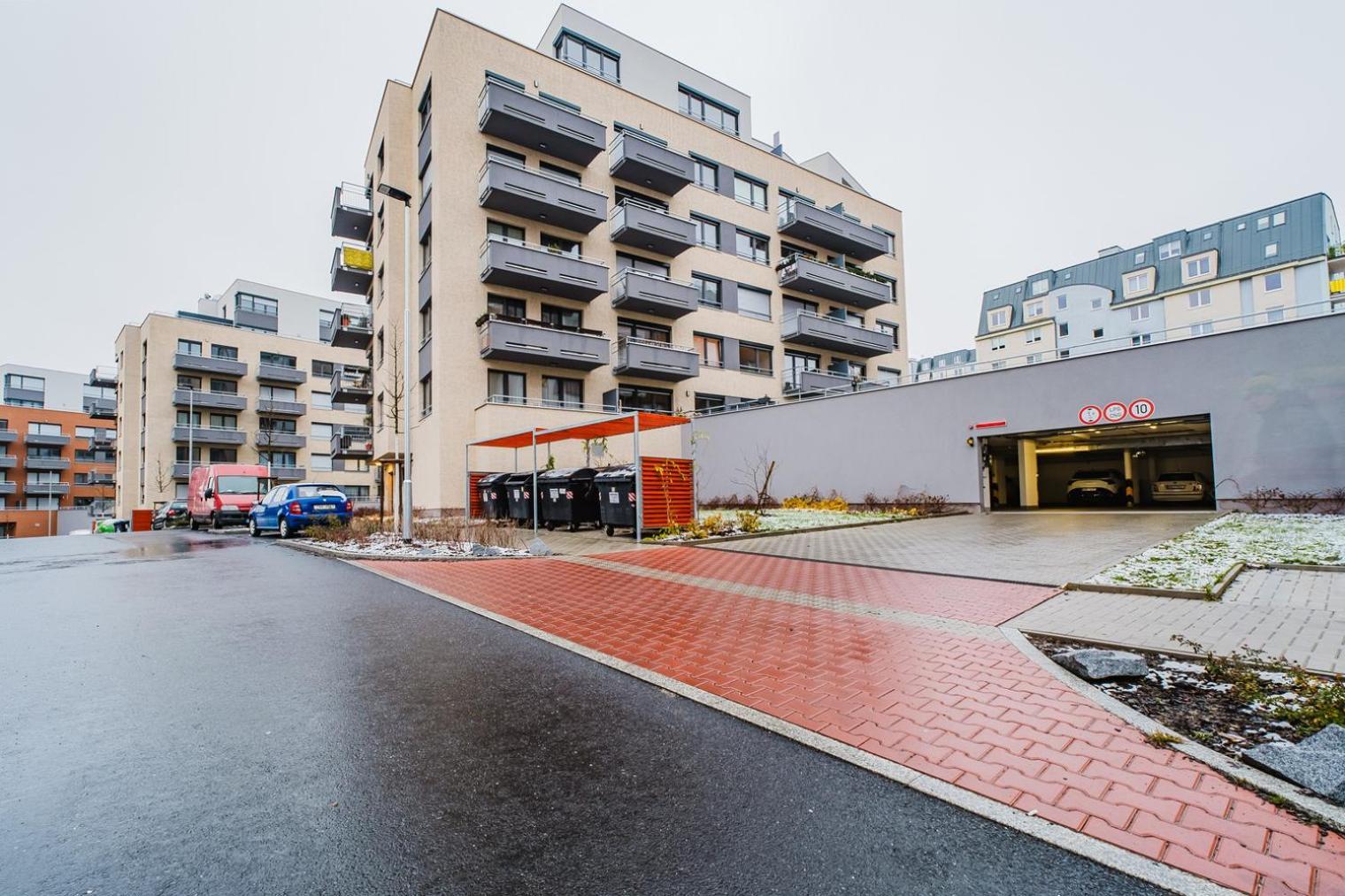 Blueground Chodov New Build Free Parking Prg-41 Prague